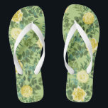 Geel en groen Roos Vintage Wedding Teenslippers<br><div class="desc">Mooie gele rozen op een lentegroenachtergrond maken een prachtig  trouwachtig collectie! Ideaal voor een tuinbruiloft die elegant en klassiek is met een mooi bloemetjesontwerp!</div>