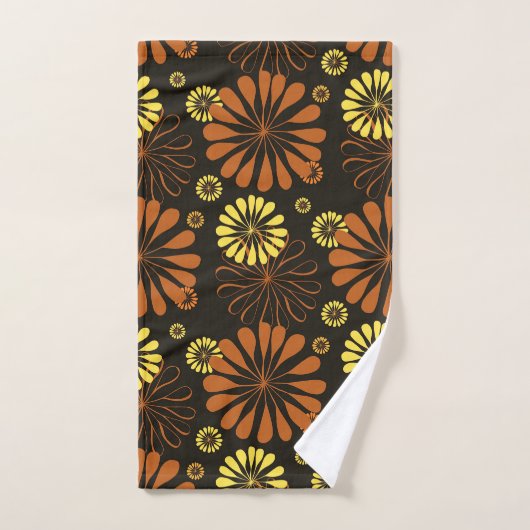 Geel en Koper Retro Bloemen Print op Bruin Bad Handdoek (Handdoek)