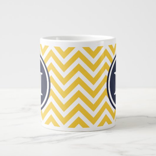 Geel en Navy Blue Chevron Custom Monogram Grote Koffiekop (Voorkant)
