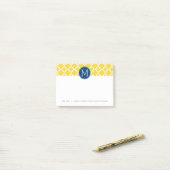 Geel en Navy Quatrefoil Pattern Custom Monogram Post-it® Notes (Op bureau)