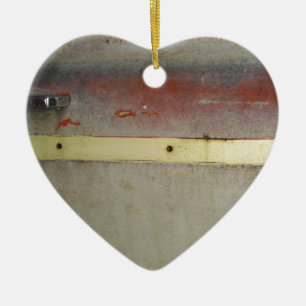 Geel en rood, rood, blauw keramisch ornament