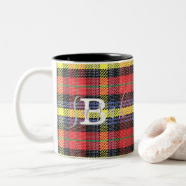 Geel en rood Tartan Gecontroleerde monogram Naam Tweekleurige Koffiemok