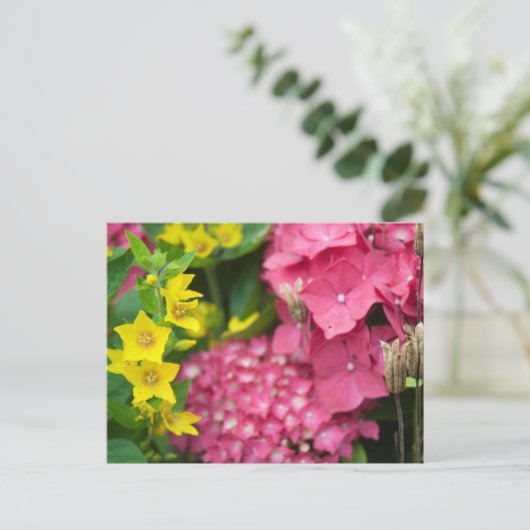 Geel en roze feestdagenkaart (Staand voorkant)