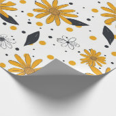 Geel en wit Daisy patroon met donkere bladeren Cadeaupapier (Hoek)