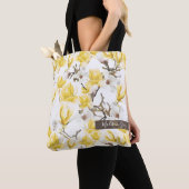 Geel en wit Magnolia Blossom Waterverf Patroon Tote Bag (Dichtbij)