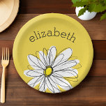 Geel en Witte Whimsical Daisy met de Tekst van de  Papieren Bordje<br><div class="desc">Een zand en griezelig stuk van hipster. Je kunt een naam,  een monogram of een andere aangepaste tekst toevoegen. Als u de kunst rond moet bewegen,  klik op de aanpassingsknoop om veranderingen aan te brengen.</div>