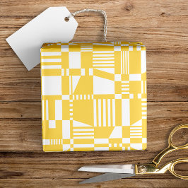 Geel- en witwaspapier met moderne kringloop cadeaupapier