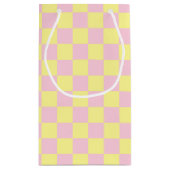 Geel en zacht roze klein cadeauzakje (Achterkant)