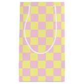 Geel en zacht roze klein cadeauzakje (Voorkant)