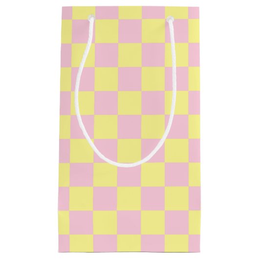 Geel en zacht roze klein cadeauzakje (Voorkant)