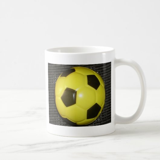 Geel en zwart Football. Koffiemok (Rechts)