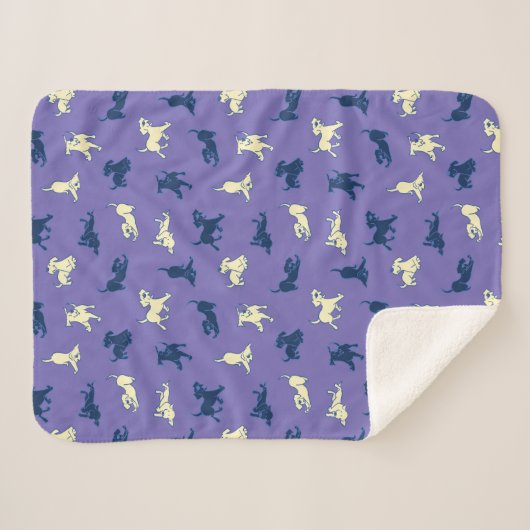 Geel en zwart Lab Puppies op Paarse achtergrond Sherpa Deken (Voorkant (horizontaal))