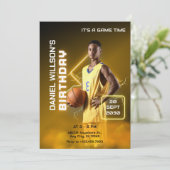 Geel en zwart moderne basketbal foto verjaardag kaart (Staand voorkant)