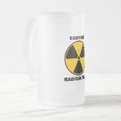 Geel en zwart van de radioactieve kernreactor matglas bierpul (Voorkant links)