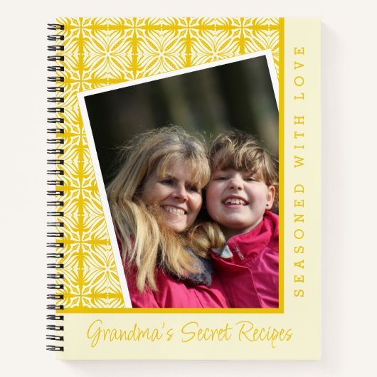 Geel Floral Patroon Aangepaste foto Grootma Recipe Notitieboek (Voorkant)