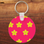 Geel floreel patroon op roze sleutelhanger (Voorkant)