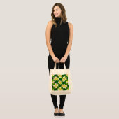 geel Frangipani-patroon Tote Bag (Voorkant (model))