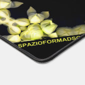 Geel gebroken hart in zwart van zilver bureaumat (Hoek)