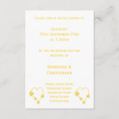 Geel gekleurde vlinder hart bruiloft receptie informatiekaartje (Achterkant)