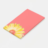 Geel Gerbera Daisy op Roze Post-it® Notes (Schuin)