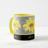 Geel Gerbera en Black Live, Love, Laugh Mok (Voorkant links)