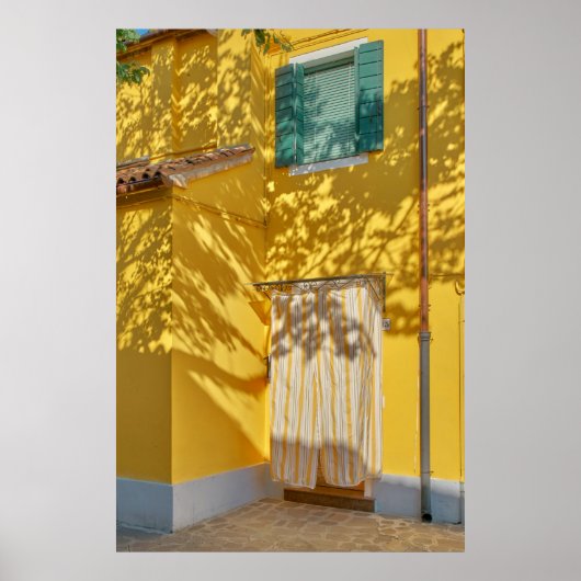 Geel geschilderd betonnen gebouw poster (Voorkant)