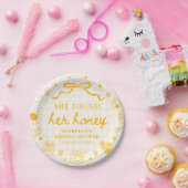 Geel Gingham Ze Heeft Haar Honing Bruiloft Feest Papieren Bordje (Feest)