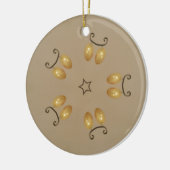Geel gouden eierpatroon paaseieren bijtend beige keramisch ornament (Links)