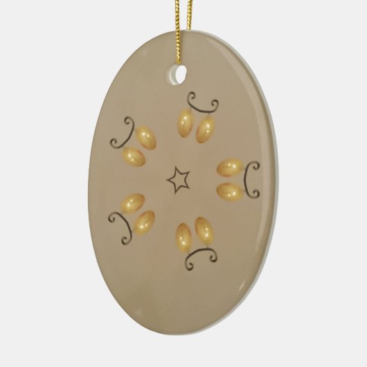 Geel gouden eierpatroon paaseieren bijtend beige keramisch ornament (Links)