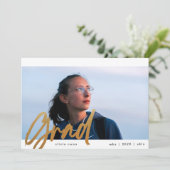 Geel goudpenseel Afstudeerder Twee foto's modern Aankondiging (Staand voorkant)