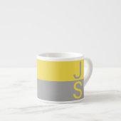 Geel & Grijs Modern Beginletters Monogram Espresso Kop (Voorkant rechts)