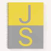 Geel & Grijs Modern Initialen Monogram Notitieboek (Voorkant)