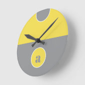 Geel grijs monogram ronde klok (Hoek)