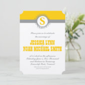 Geel Grijs Monogram Weddenschap Uitnodiging of eni (Staand voorkant)