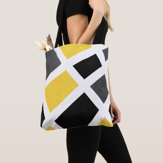 Geel grijs Zwart wit Geometrisch Tote Bag (Dichtbij)