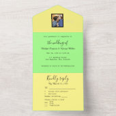 geel groen minimale zomer paar foto monogram all in one uitnodiging (Binnen)