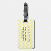 Geel groots Chevron Navy Blue Quatrefoil Monogram Bagagelabel (Achterkant verticaal)