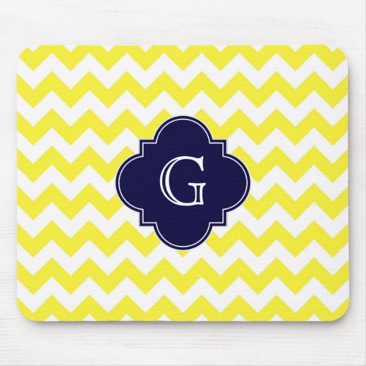 Geel groots Chevron Navy Blue Quatrefoil Monogram Muismat (Voorkant)