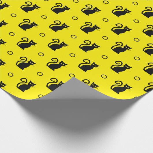 Geel Halloween inpakpapier met zwarte katten (Hoek)