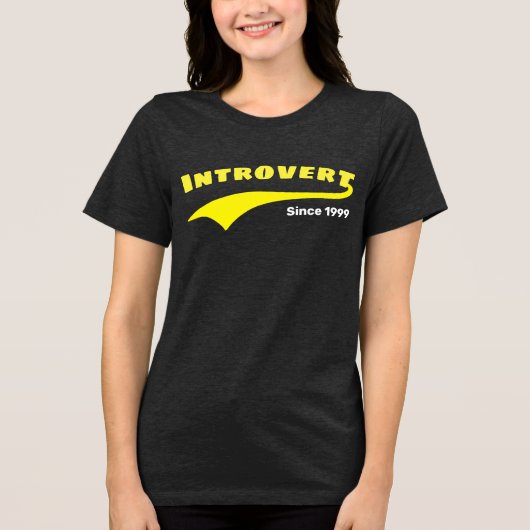 Geel Introvert Typografie Swoosh Aangepaste Datum Tri-Blend Shirt (Voorkant)
