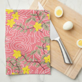 Geel Jasmijnventiel op koraalroze Theedoek (Quarter Fold)