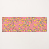 Geel Jasmijnventiel op koraalroze Yogamat (Achterkant (horizontaal))