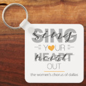 Geel je hart uitzingen sleutelhanger (Voorkant)