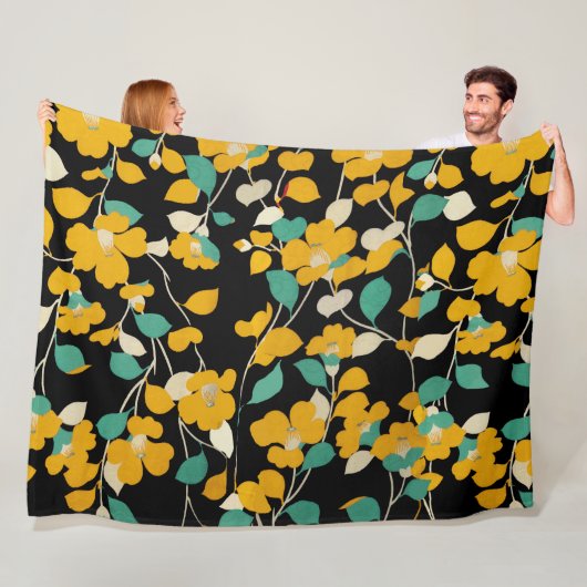 GEEL KAMELLIAS, WITTE GROENE LEIDT ZWARTE VRIJ FLEECE DEKEN (In situ)