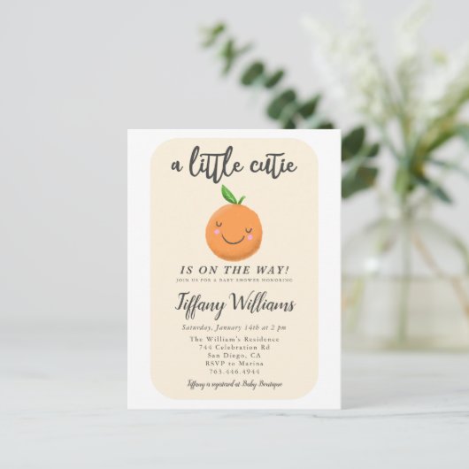Geel Kleine Cutie Genderneutraal Baby shower Uitnodiging Briefkaart (Staand voorkant)