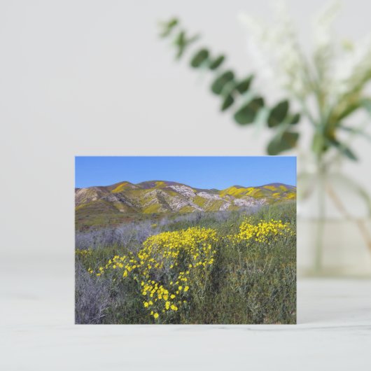 Geel landschap van de bloem briefkaart (Staand voorkant)