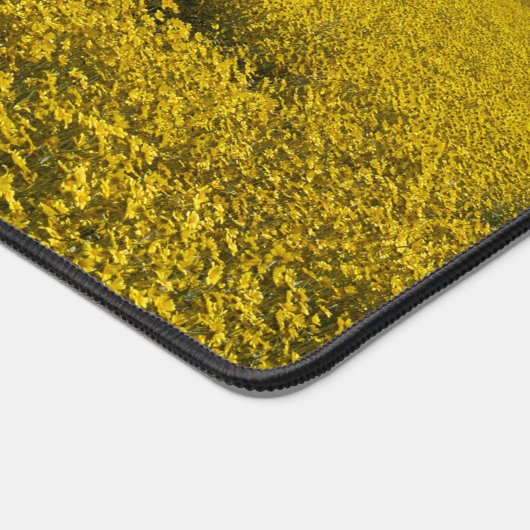 Geel landschap van de bloem bureaumat (Hoek)