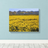 Geel landschap van de bloem canvas afdruk (Insitu (Houten vloer))