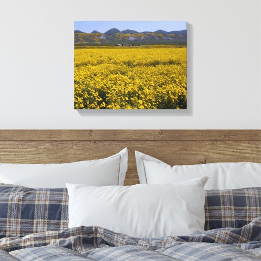 Geel landschap van de bloem canvas afdruk (Insitu (Slaapkamer))