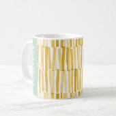 Geel modern abstract patroon gepersonaliseerd cade koffiemok (Voorkant links)